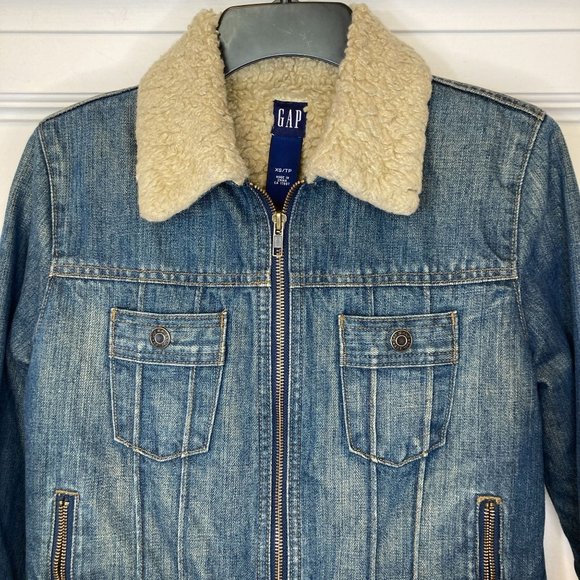 VINTAGE Y2K GAP Size XS Blue Sherpa Fleece Lined Pockets Denim Zip Jean Jacket - Picture 2 of 10